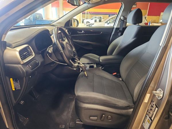 2018 KIA SORENTO L, LX
