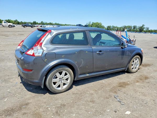 2013 VOLVO C30