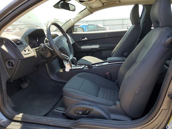 2013 VOLVO C30