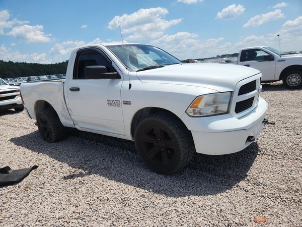 2014 RAM 1500 ST
