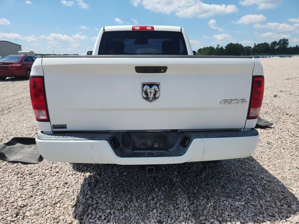 2014 RAM 1500 ST