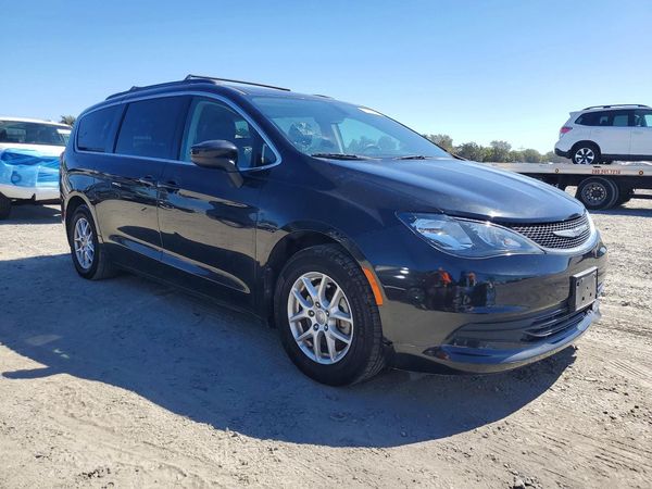 2020 CHRYSLER VOYAGER LXI
