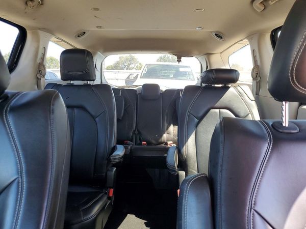 2020 CHRYSLER VOYAGER LXI
