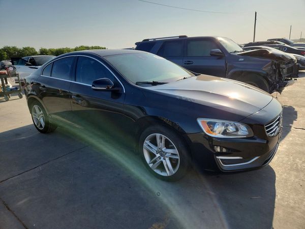2015 VOLVO S60
