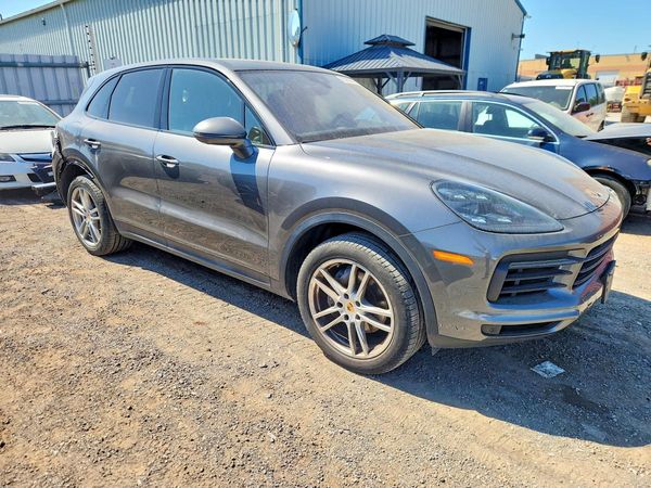 2019 PORSCHE CAYENNE — Passenger 3/4