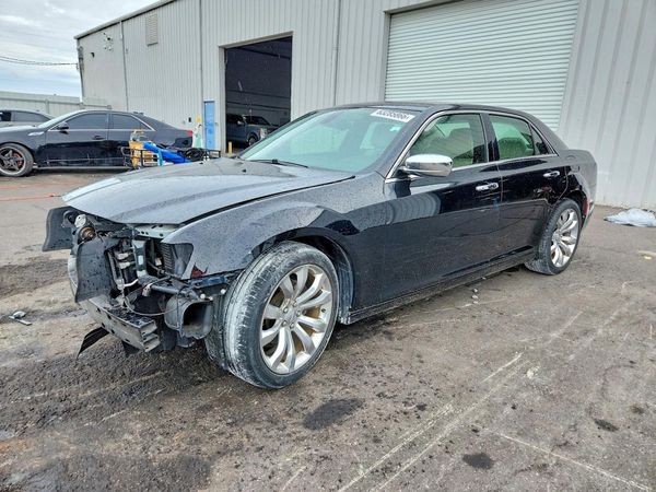 2018 CHRYSLER 300