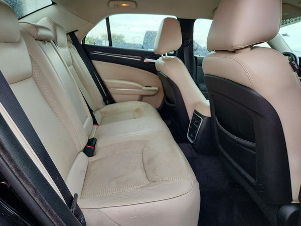 2018 CHRYSLER 300