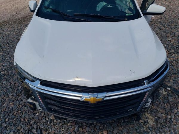 2022 CHEVROLET EQUINOX LT (1LT) — Engine bay