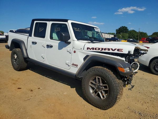 2026 JEEP GLADIATOR Mojave — Passenger 3/4