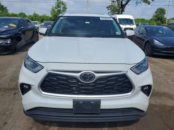 2022 TOYOTA HIGHLANDER