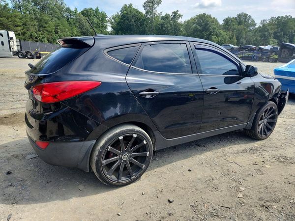 2015 HYUNDAI TUCSON
