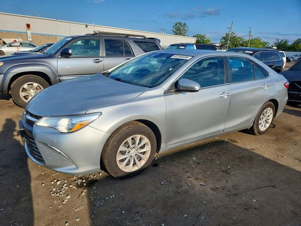 2016 TOYOTA CAMRY