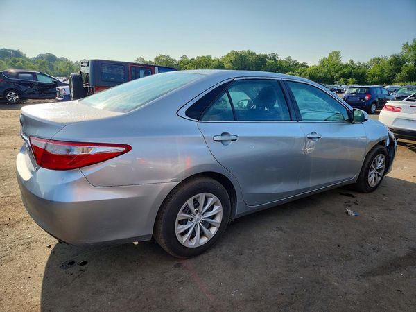 2016 TOYOTA CAMRY