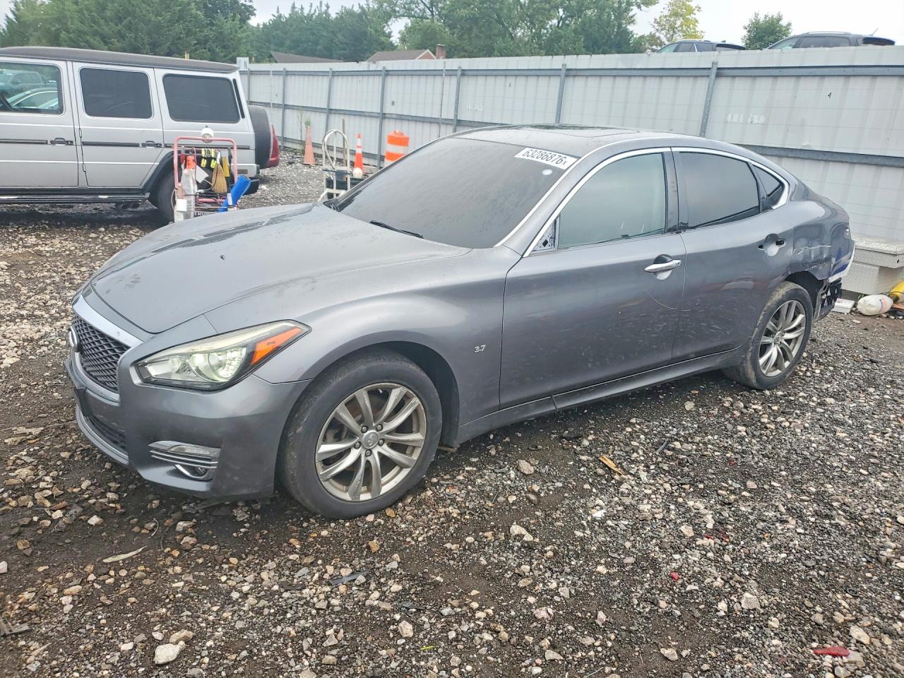 2016 INFINITI Q70