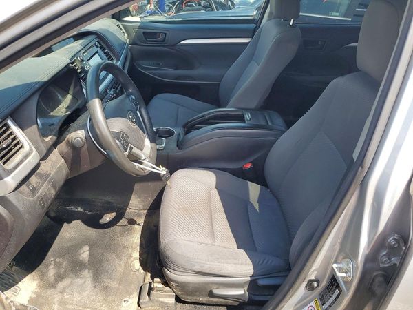 2017 TOYOTA HIGHLANDER LE/LE Plus