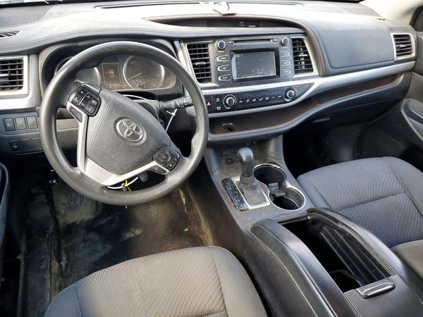 2017 TOYOTA HIGHLANDER LE/LE Plus
