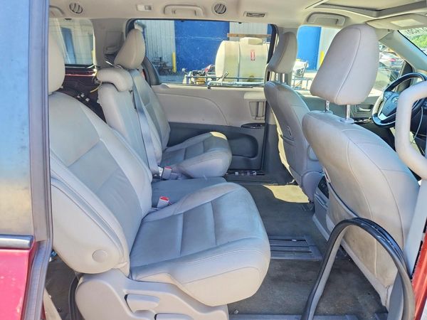2018 TOYOTA SIENNA