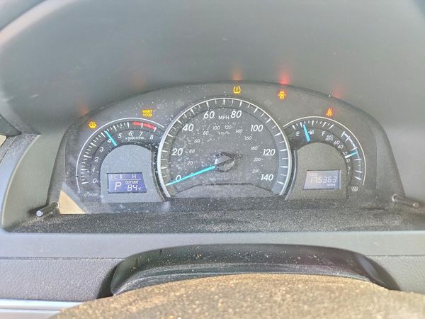 2014 TOYOTA CAMRY