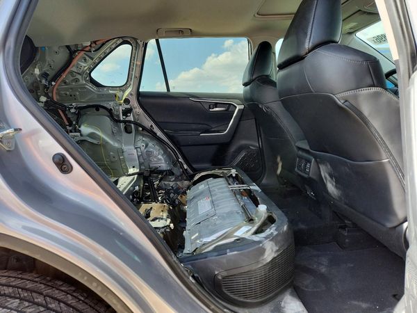 2021 TOYOTA RAV4 XLE Premium HV