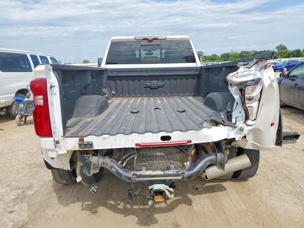 2020 CHEVROLET SILVERADO LTZ