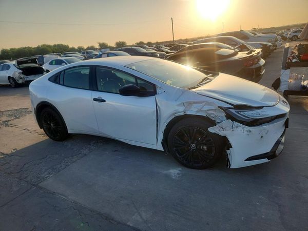 2025 TOYOTA PRIUS