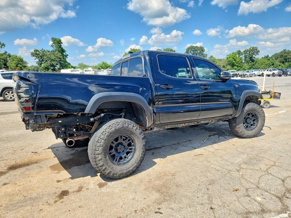 2016 TOYOTA TACOMA