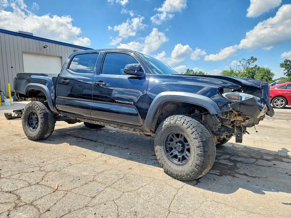 2016 TOYOTA TACOMA
