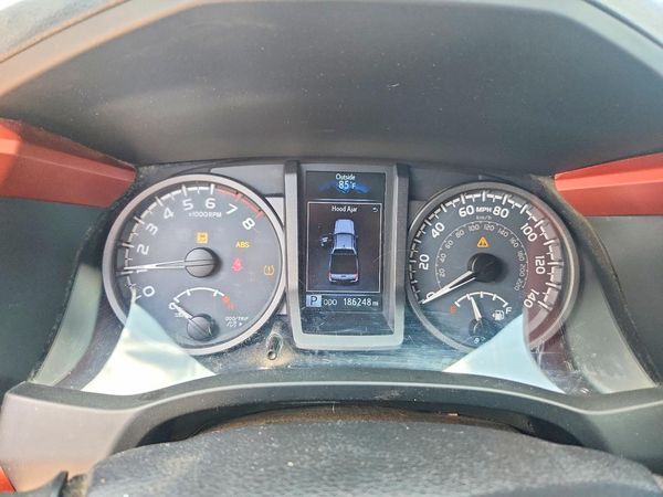 2016 TOYOTA TACOMA