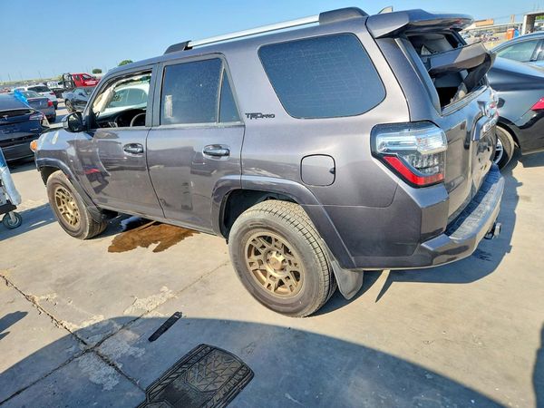 2023 TOYOTA 4RUNNER SRS