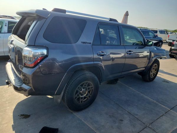 2023 TOYOTA 4RUNNER SRS