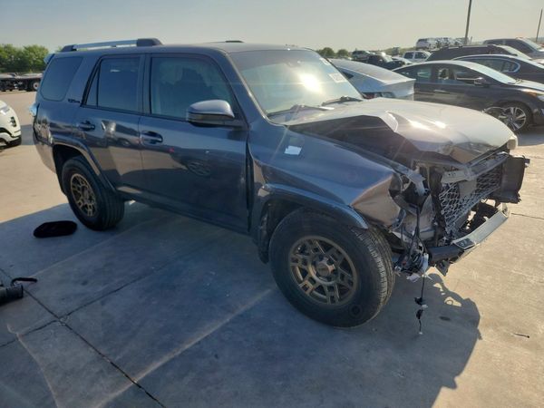 2023 TOYOTA 4RUNNER SRS