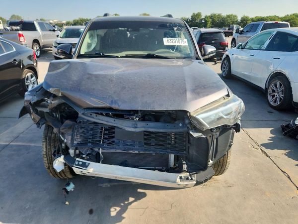 2023 TOYOTA 4RUNNER SRS