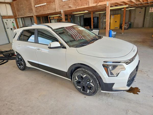 2024 KIA NIRO Wind