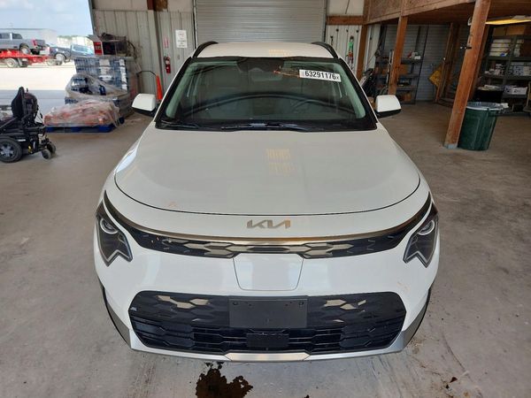 2024 KIA NIRO Wind