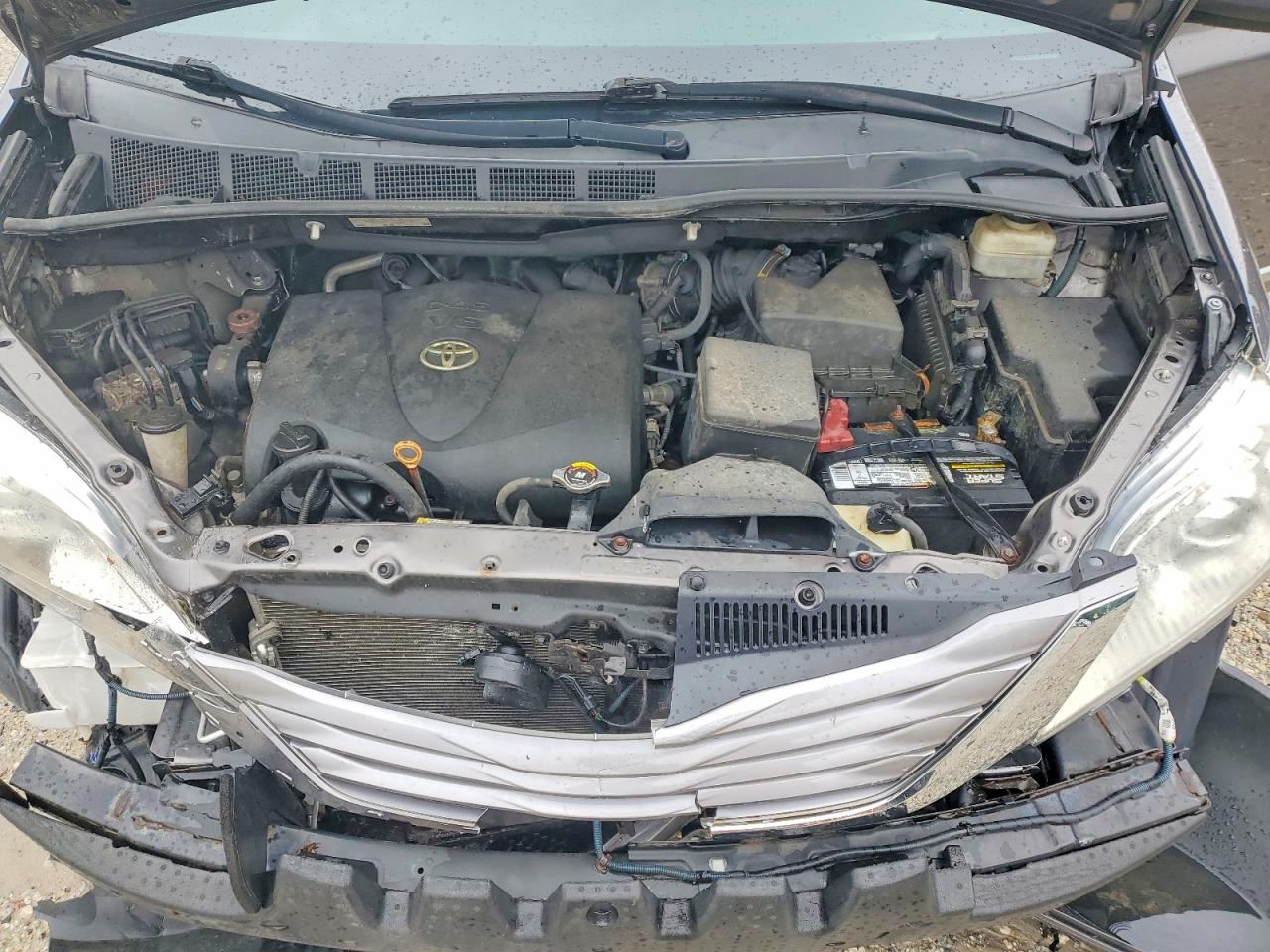 2017 TOYOTA SIENNA