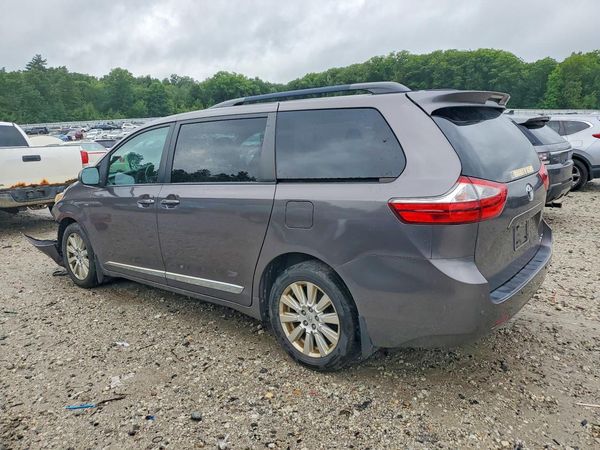 2017 TOYOTA SIENNA