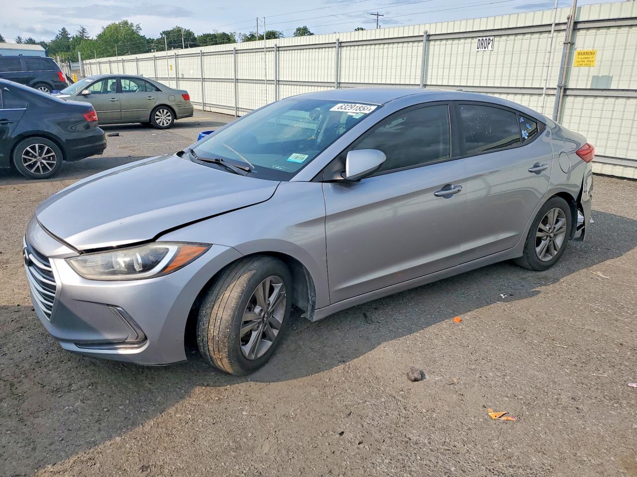 2017 HYUNDAI ELANTRA — Front 3/4