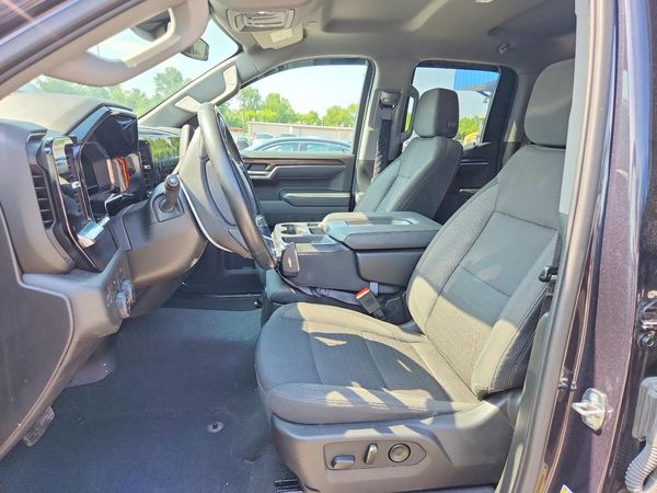 2023 CHEVROLET SILVERADO LT-L