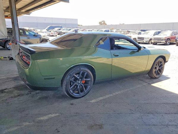 2021 DODGE CHALLENGER SXT