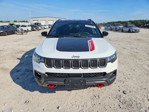 2024 JEEP COMPASS TRAILHAWK 4X4
