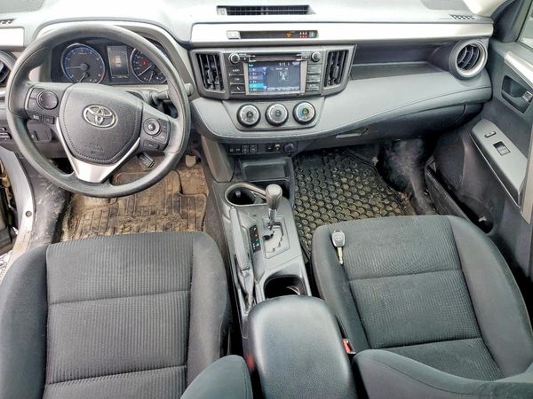 2017 TOYOTA RAV4 LE