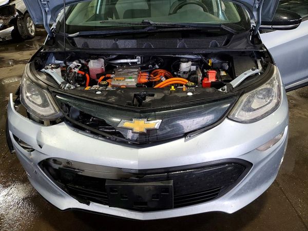2018 CHEVROLET BOLT LT — Engine bay
