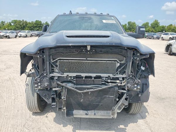 2026 RAM 3500 LARAMIE CREW CAB 4X4