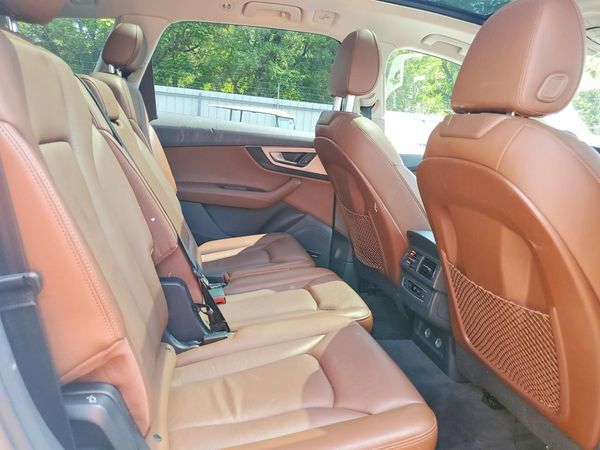 2018 AUDI Q7 quattro Premium Plus