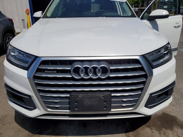 2018 AUDI Q7 quattro Premium Plus