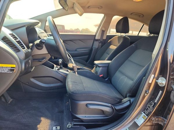 2017 KIA FORTE