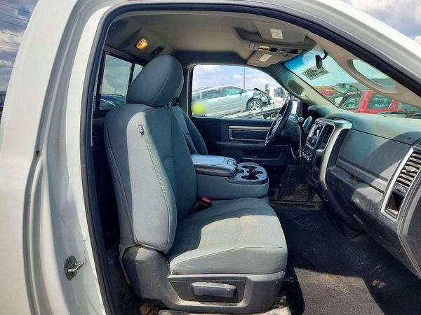 2013 RAM 1500 SLT REG CAB 4X2