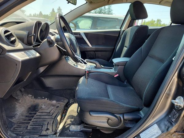 2013 MAZDA 3 Touring/GS