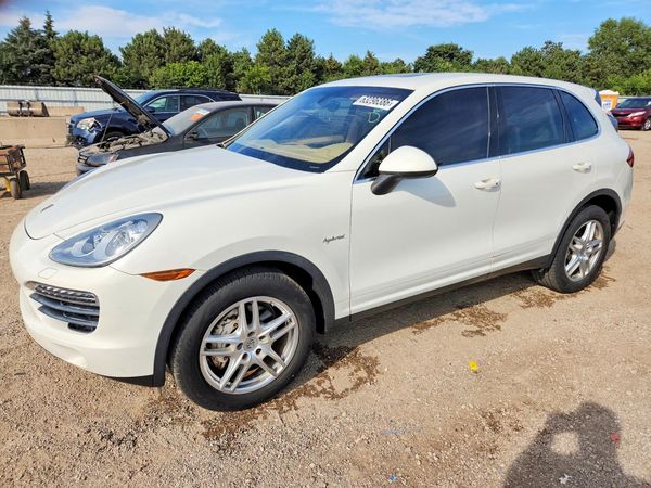 2012 PORSCHE CAYENNE