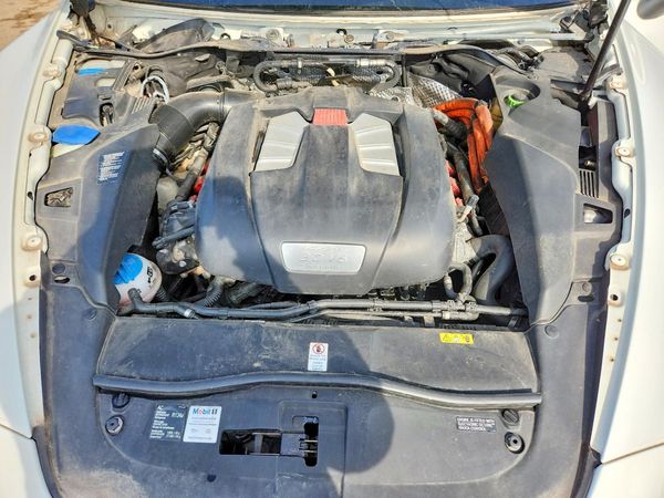 2012 PORSCHE CAYENNE S Hybrid